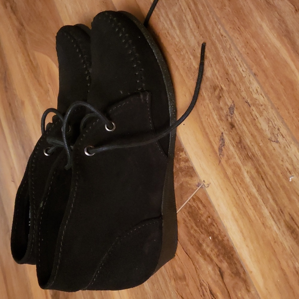 Minnetonka lace up wedge moccasin booties black suede